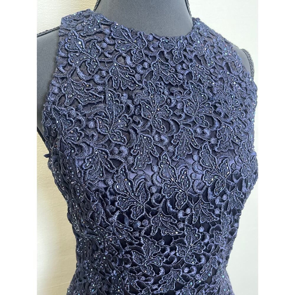 Carmen Marc Valvo Navy Lace Beaded Sleeveless Top – Size 4 - Picture 1 of 9